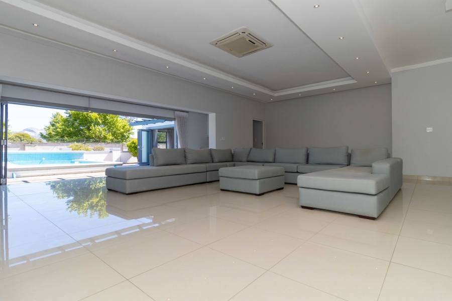 5 Bedroom Property for Sale in Val De Vie Estate Western Cape